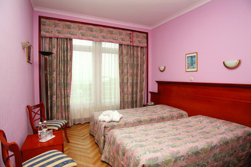 2 двухместный стандартный гостиничный номер в отеел Днипро